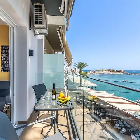 Luxury Seaside Apartment